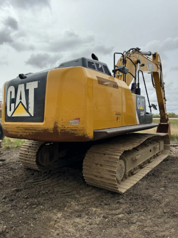 2013 CAT 336 excavator Plumbed