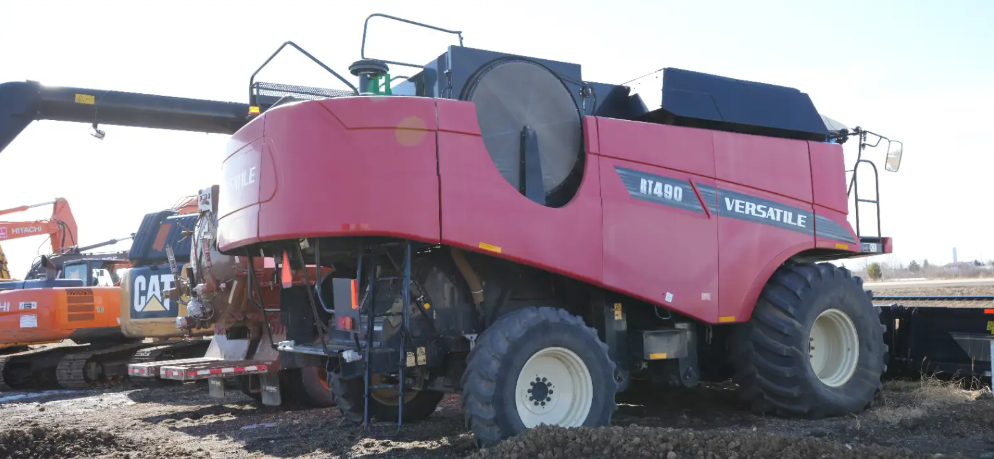 2014 Versatile Combine