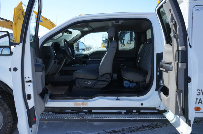 2017 Ford F-350 Service Truck