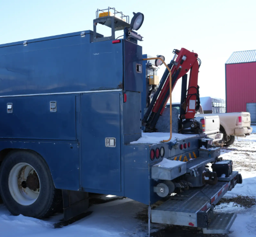 2010 7600 International Service Truck